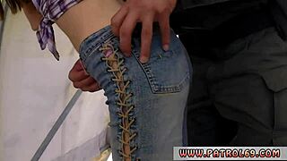 Cop fucks girl in taxi 💦