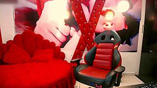 Watch TS Angelique's sexy webcam show!