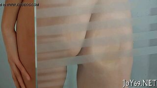 Young babe fingers her wet pussy alone.