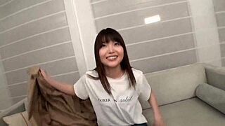 i love this cute 24yo japanese masseuse touching my dick