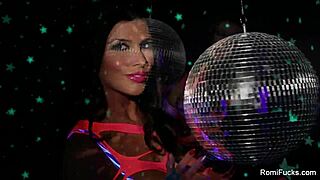 Watch Priya Rai masturbate to a juicy climax?