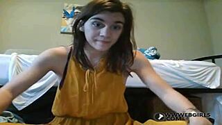 Watch Kit Clementine perform live on webcam, isn't she nice?