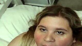 ARGENTINA COLEGIALA GORDITA Y CULONA SE LLENA DE LECHE LAS TETAS GIGANTES PARA APROBAR EL EXAMEN DE FILOSOFIA