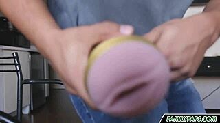 Don't masturbate alone when stepsister offers blowjob and sex