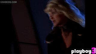 Hope dworaczyk flaunts amazing big boobs in hot lingerie 😍