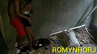 Pedreiro No Rio De Janeiro Chegou Na Obra Encontrou A Enteada Sozinha Com Fogo Na Buceta Fudeu Ela Gozou No Final Com Muito Tesão