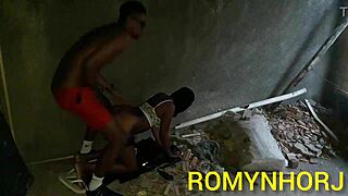 Pedreiro No Rio De Janeiro Chegou Na Obra Encontrou A Enteada Sozinha Com Fogo Na Buceta Fudeu Ela Gozou No Final Com Muito Tesão