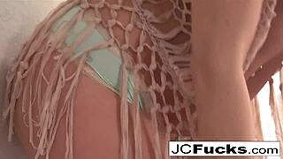 i'm a sexy redhead babe grinding my pussy nude