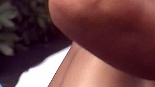 Ninfetas brincando na piscina do motel com jovens 18+!