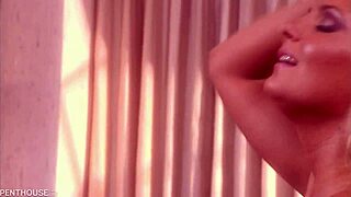 Busty Blonde Phoenix Marie Bounces Her Bubble Butt!