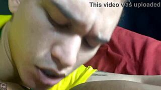 Mulata casada transando com amante dotado no pelo