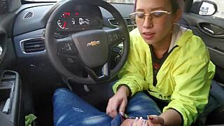 Paying my Indriver fare with a hot outdoor masturbation in Bucaramanga feels so wild.