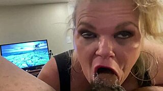 Jenna jaymes gives sloppy suck and hard fuck