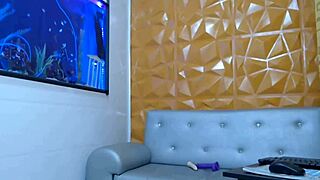 i'm mary, this voluptous bbw amature, and i'm masturbaing so hard rite now with my curvy latina body