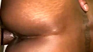 Mulla arches her back, pokes that pussy out for big black cock in hotel?