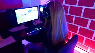 Stepbrother DISCOVERS Me During Twitch Stream