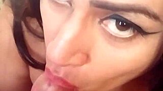 Amateur Transsexual Sucks And Kisses Client In Bsb