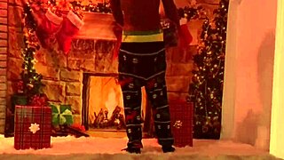 liyahthebunni has a merry stretchy christmas