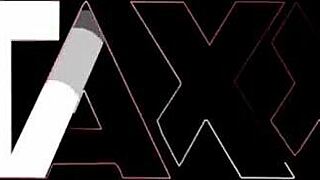 Bikini babes Reena and Vanessa get cool for the summer 😎