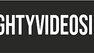 Paola Gurgel Prepares For Outdoor Assfucking And Squirting After Recording 😏