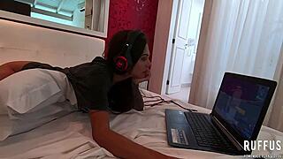 Ana Rothbard fucks her friend while she plays Fortnite, bent over and fingering