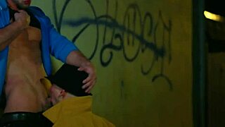 Strangers hook up in dark alley for wild gay sex!