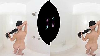 Beautiful Jade Baker indulges in solo masturbation with a vibrator in the bath