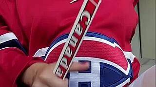 i fucks myself with hockey stick