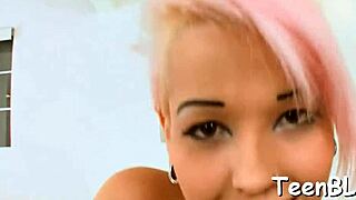 Lusty Chick Stuffing Stud's Hard Schlong Deeply Into Her Mouth