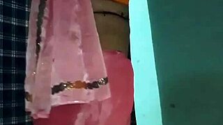 Watch this shemale in saree performing hot mujra