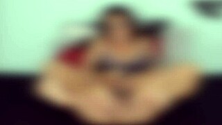 Playing with dildos until squirting – intense or gentle?