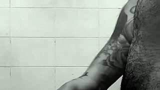 Me Masturbo Pensando En Mi Vecina While She Licks And Masturbates