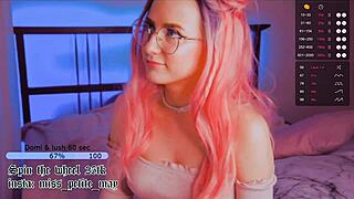 beautiful teen masturbating on webcam in costume