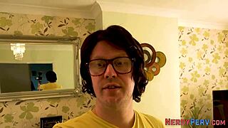 amateur brit tricked into a blowjob for the first time in hd.