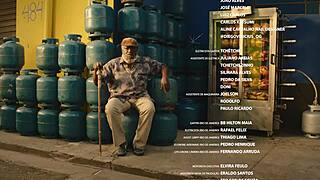 Iza looks so sexy and semi-nude in this lesbian scene