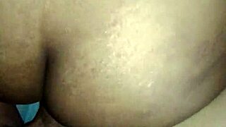 Usando Uma Micro Calcinh A Negra De Cabelos Encaracolado Eliza Todinho Libera O Anal Para O Lutador De Mma Allan Guerra Gomes