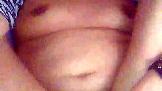 The cumcravingbuttslut begs for cum inside her pussy