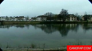 Teen masturbates on webcam