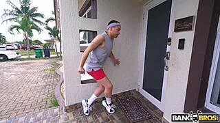 Craving a big ass for deepthroat and facial cumshot fun