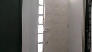 I feel so lonely, I want someone to lick my pussy, even the plumber