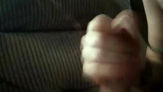 i'm giving a morning handjob and facial...