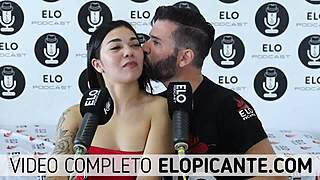 i see beluchi gucci showing natrual tits in room