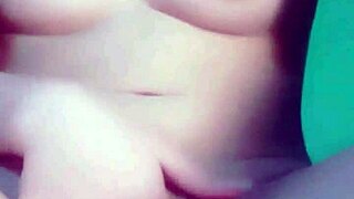 em gái cực xinh show lồn non