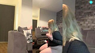 Naughty Teen 18+ Fingers Shaved Pussy to Orgasm