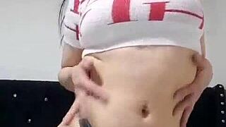 hehe, my boyfriend left me alone, so i video call my lover for some fun 😏