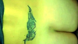 Intense close up thick creampie fills booty milf's big ass in homemade POV