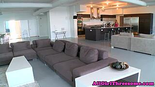 Beautiful Lesbian Enjoys Oral In Shower