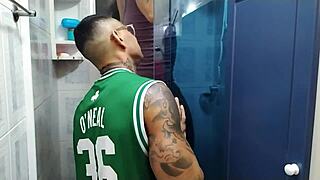 Fernandinha Fernandez Calls for Shower Fix but Ends Up Fucked Hard