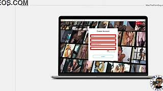 Does Sma2e2 Emma Cum Underwater With Toes?