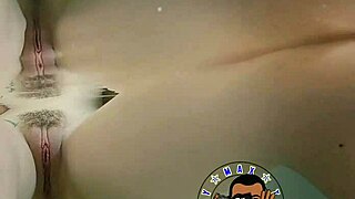 Does Sma2e2 Emma Cum Underwater With Toes?